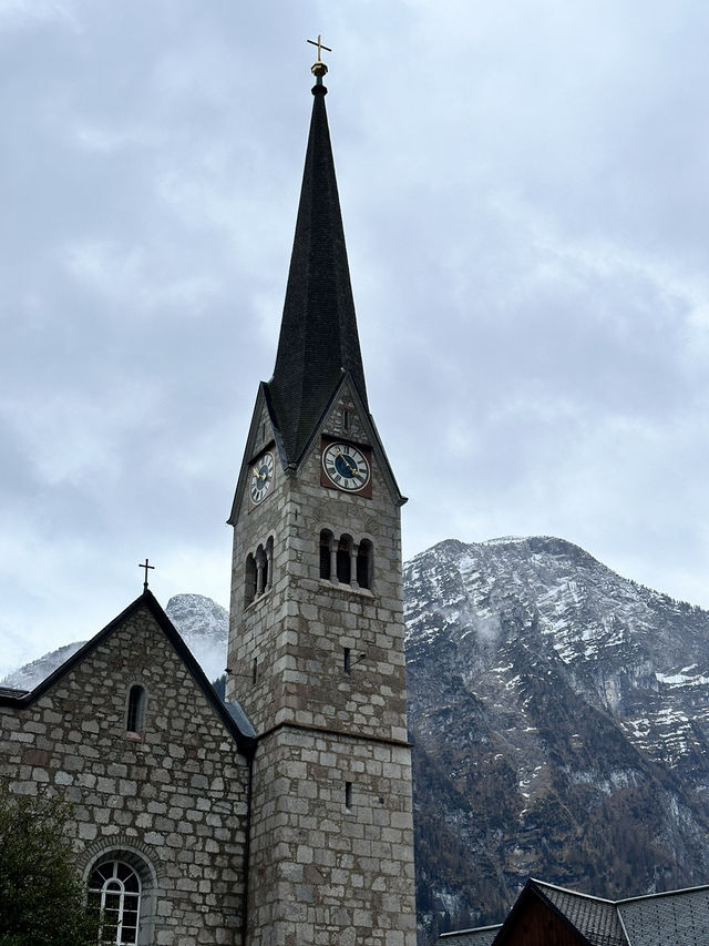 Journey to Hallstatt: A Dreamy Lakeside Adventure Awaits