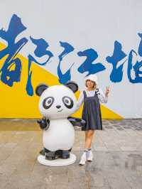 ไปเฉิงตู อย่าลืมไปถ่ายรูปกับแพนด้ายักษ์นอนเซลฟี่🐼