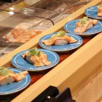 ซูชิสายพานอันดับ 1 จากโตเกียว Katsu Midori