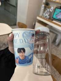 คาเฟ่วันเกิดยุกซองแจ