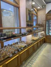 Top Stand Bakery: Cozy Vibes and Homemade Goodness 🍞✨