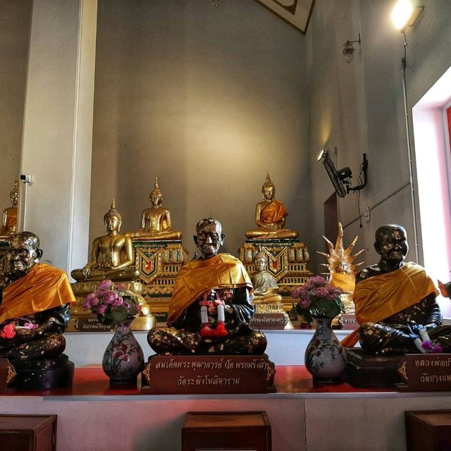 สักการะพระพุทธศิริไอยศวรรย์