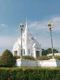 ขอพรที่ศาลหลักเมืองสุราษฎร์ธานี