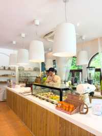 คาเฟ่สุดคลาสสิค โทนสีส้มอิฐ 