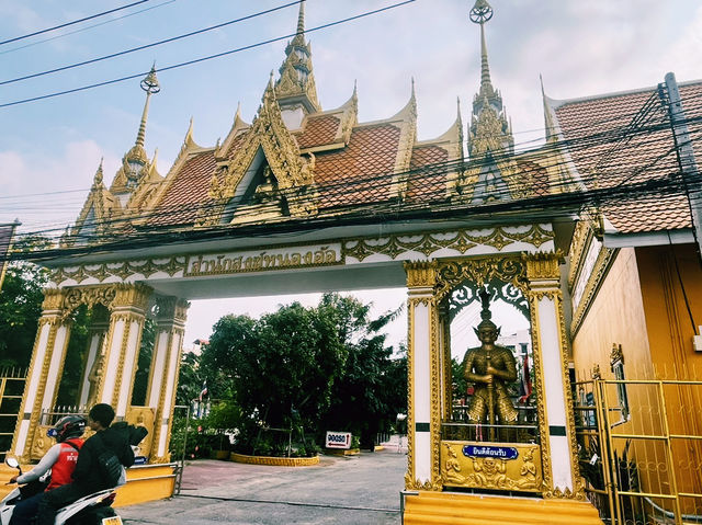 泰國芭堤雅當地著名寺廟推薦：Wat Nong Oo วัดหนองอ้อ，適合拍照打卡遊玩。