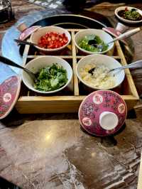  懷舊裝修風火鍋店🍲