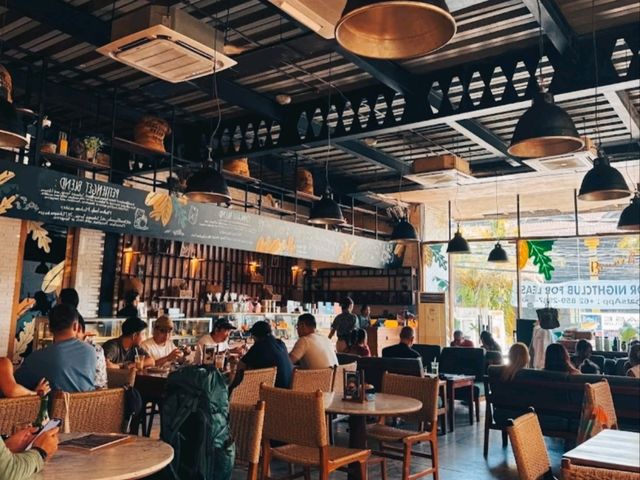 A MUST VISIT CAFÉ IN BALI.