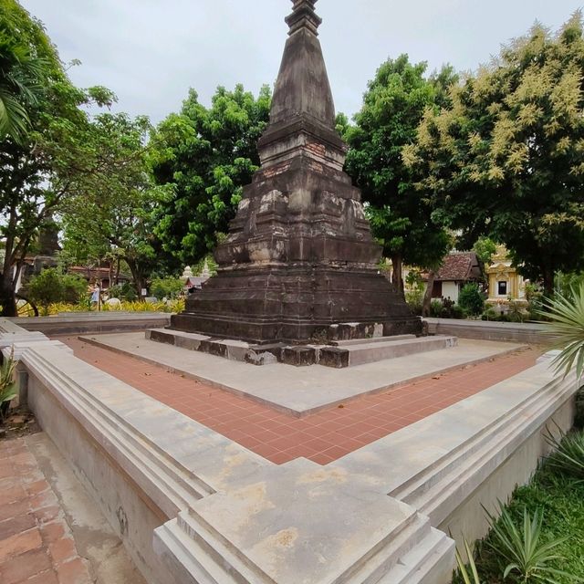 Cultural Highlights: A Quick Tour of Vientiane's Gems 🌍🏛️