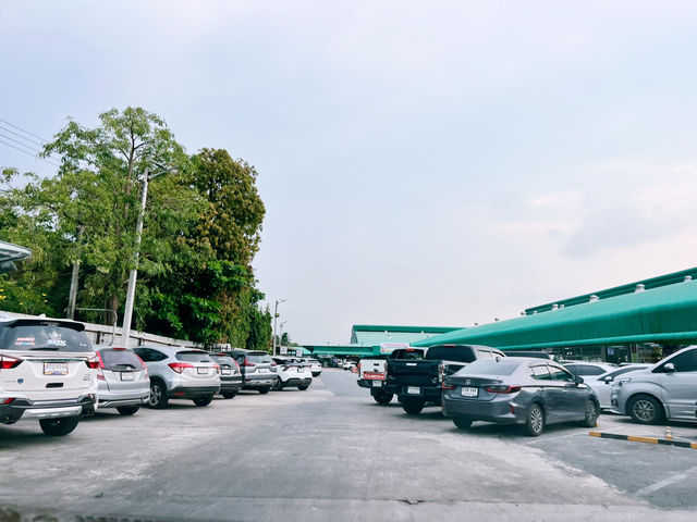 ตลาดดอกไม้ปากคลองตลาดใหม่