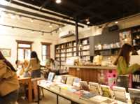 浮光書店 | 隱藏在70年老宅的文青秘境秘境書店 