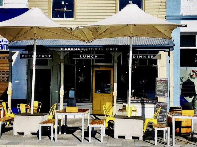 Harbour Lights Cafe
