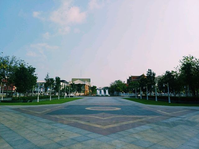 泰國曼谷湄南河畔鮮花市場雕像公園古跡寺廟一日遊行程，適合打卡拍照📸