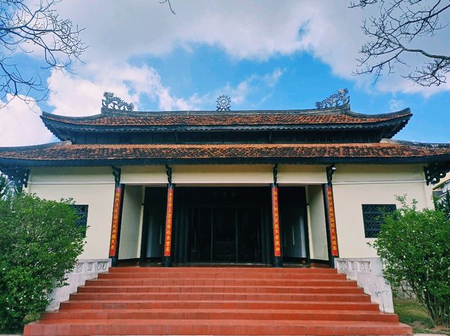 越南大叻市中心著名寺廟景點：觀音廟Hidden Buddhist temple，祈福非常靈驗，適合打卡拍照📸冥想