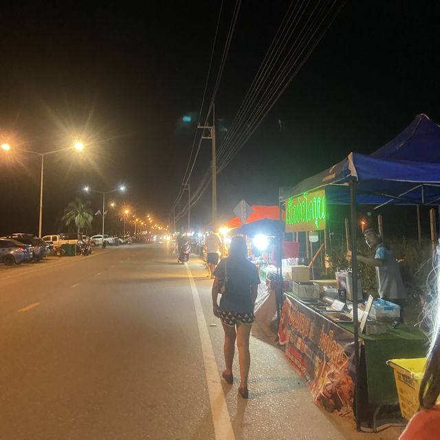 หนีร้อนไปเที่ยว ทะเล ปราณบุรี แสนสงบ