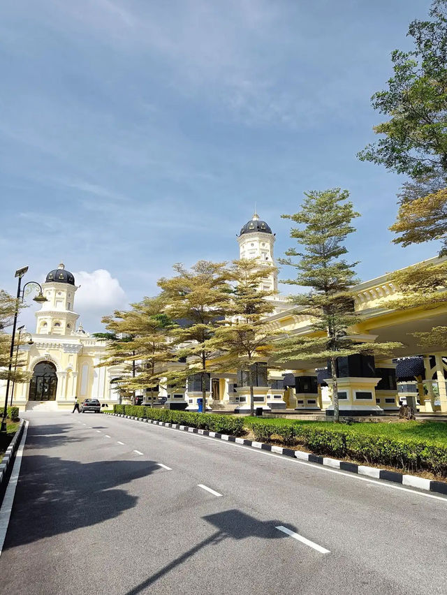Sultan Abu Bakar Mosque