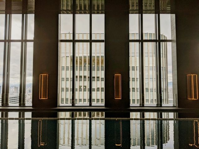 都会のオアシス、コンラッド大阪