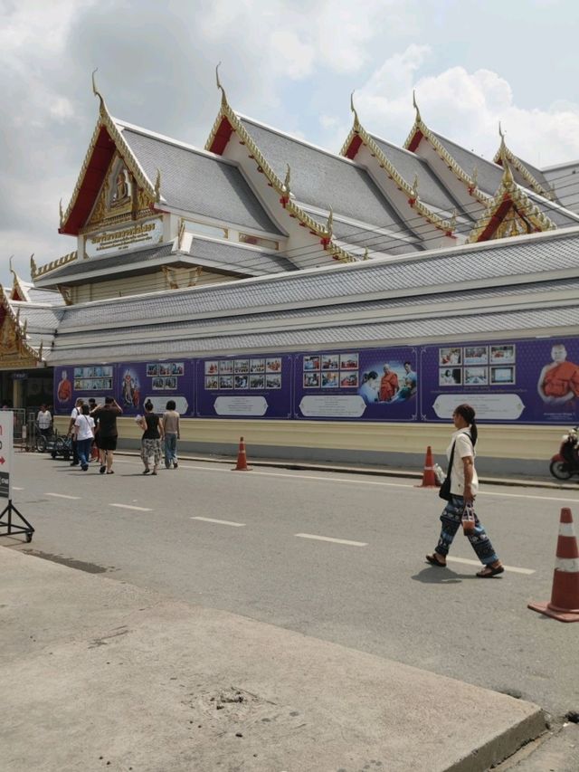 ขอพร แก้บน วัดโสธรวรารามวรวิหาร ฉะเชิงเทรา 