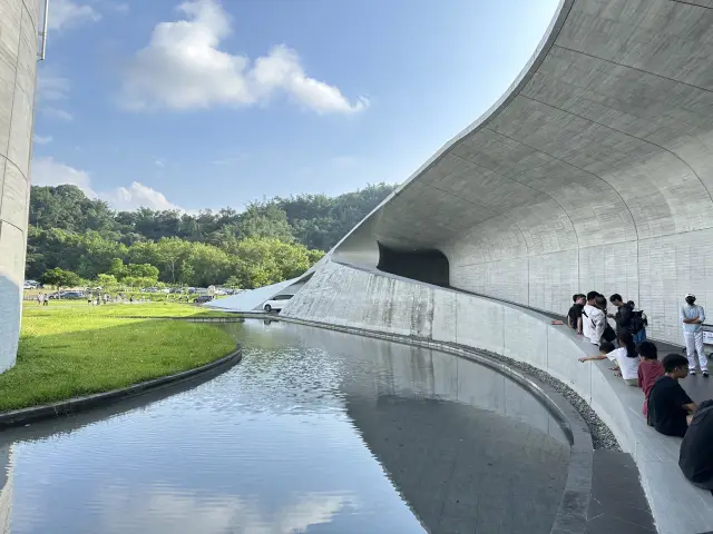 台灣南投向山遊客中心