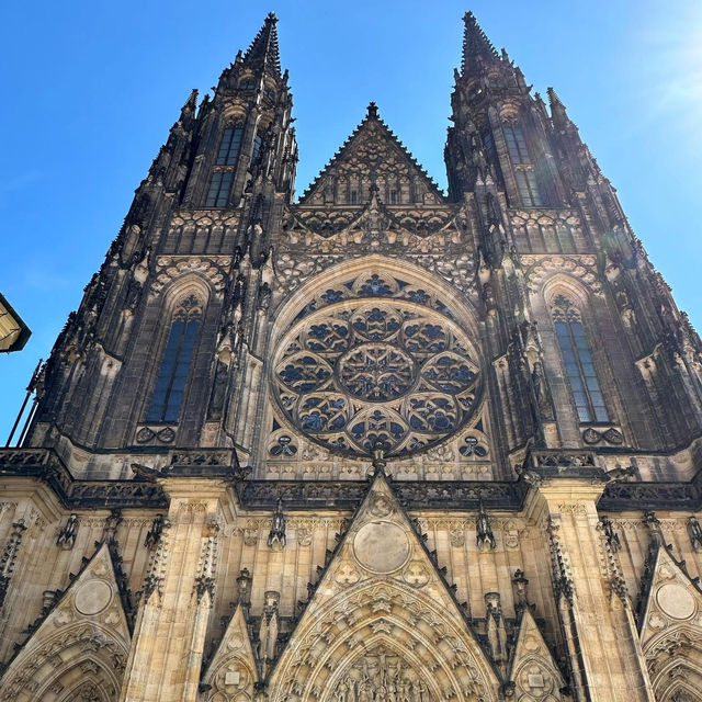 St. Vitus Cathedral in Summer: Prague’s Gothic Masterpiece Under the Sun