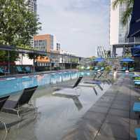 Aloft Singapore Novena: A Fresh Stay in a Convenient Hub! 🇸🇬✨