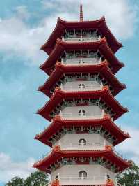 🌸✨ Escape to Chinese Garden – Singapore’s Secret Chill Spot! 🏯🌳