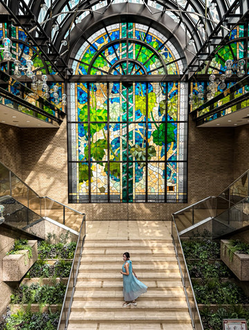 東京🗼レトロ建築巡り】📍飯田橋ラムラの美しいステンドグラス | Trip