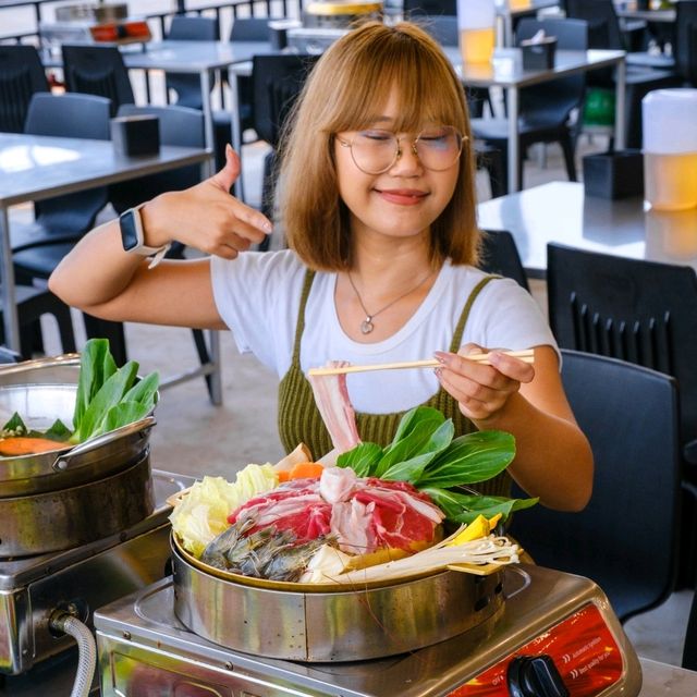 หมูกระทะบุฟเฟ่ต์อร่อยคุ้มค่าที่ "อิ่มสุก หมูกระทะ"