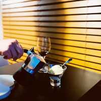 Easel coffee N bar
