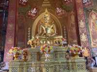 วัดตรีทศเทพ วัดสงบใจกลางเมือง