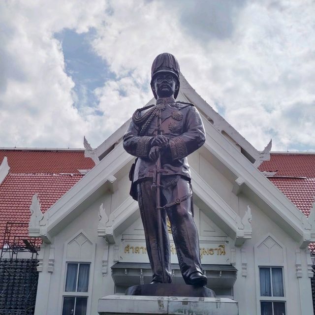 หอพระปทุมธรรมราชและพระบรมรูปเสด็จพ่อร.๕