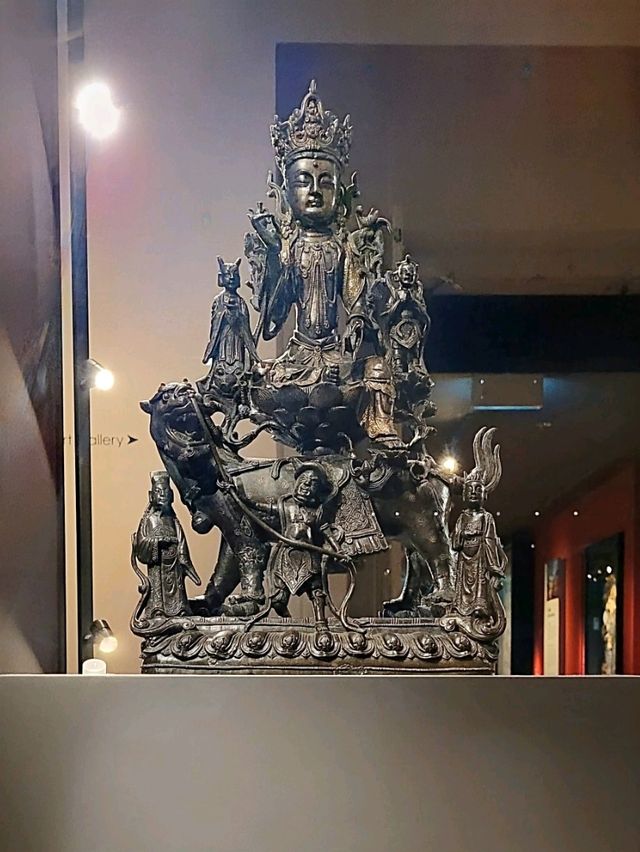 Enlightened : The Kwan Im Thong Hood Cho Temple Gallery