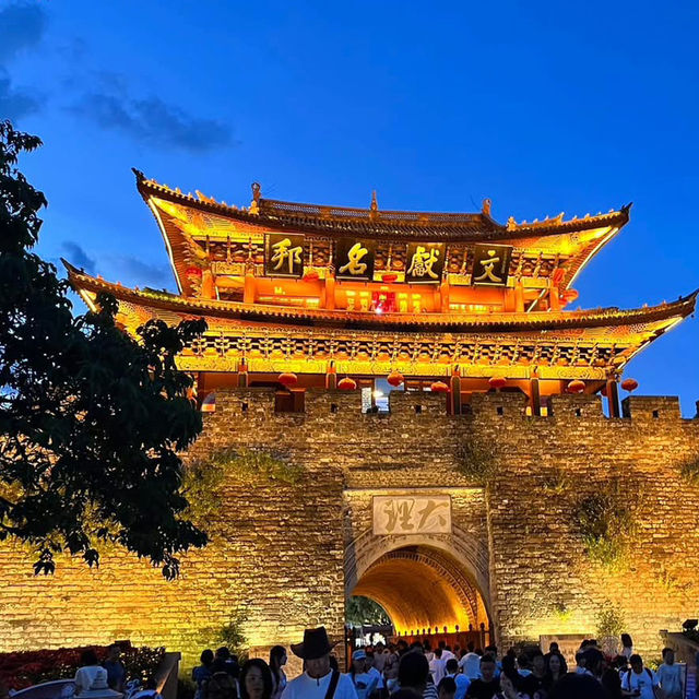 🌿✨ Step into a Living Storybook at Dali Ancient Town (大理古镇)