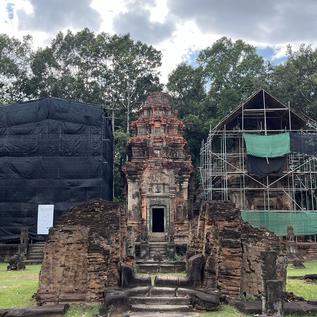 🛕 Bakong Temple – The Birthplace of Khmer Greatness