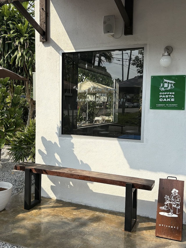 Kokalamo Kafe Nilai, Kampung Vibes with Hipster Soul