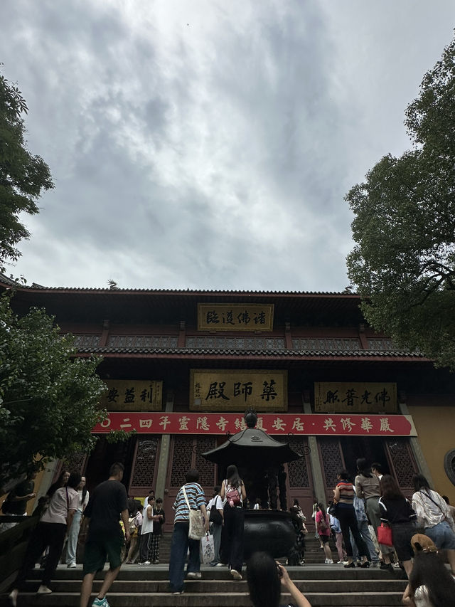 Hangzhou’s Soul’s Retreat: Where Buddhas Dance In Limestone Cliffs