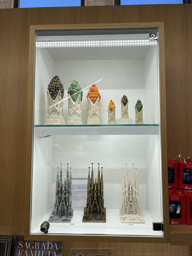 🇪🇸 Sagrada Familia Gift shop 