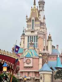 プレゼントってまさかの香港ディズニーランド🎁🎆🎠✨