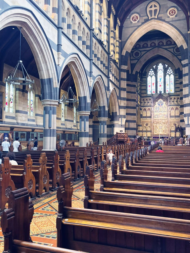 セントポール大聖堂（St Paul’s Cathedral）歴史と周辺散策