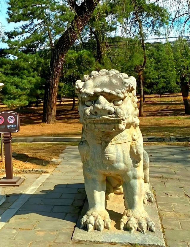 The Journey via the Sacred Way in Ming Tombs The Journey via the Sacred Way in Ming Tombs