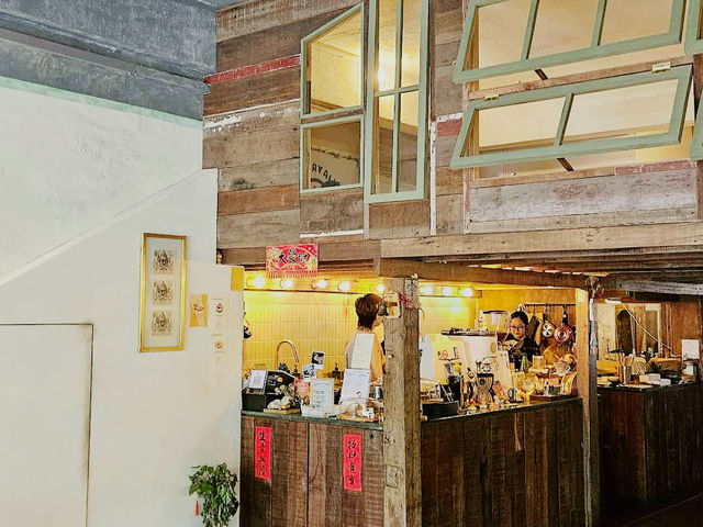 Shikomi Coffee in Sepang