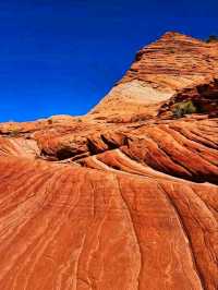 🌄 Antelope Canyon – Nature’s Sandstone Masterpiece in Arizona 🇺🇸✨