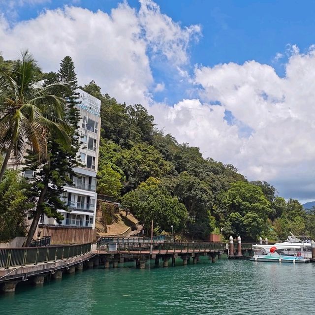 sun moon lake