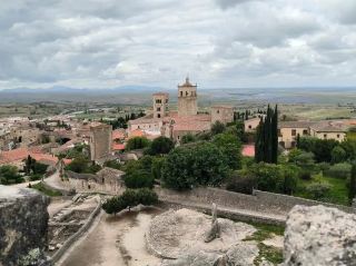 探索壯麗的特魯希略城堡