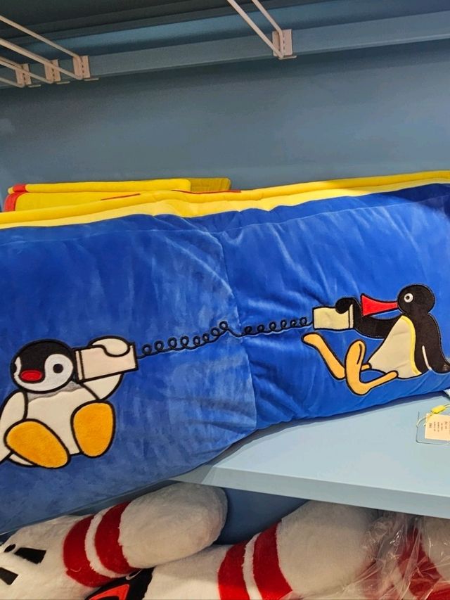 商店門口最萌企鵝拍照位