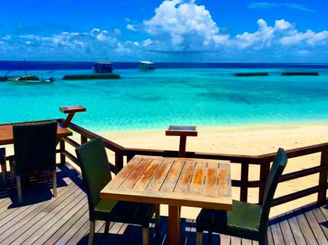 Constance Moofushi — The Art of All-Inclusive Perfection