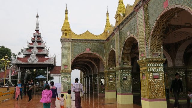 Su Taung Pyi Pagoda