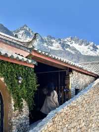 Yuhu Village : Stone Houses & Snow Mountain