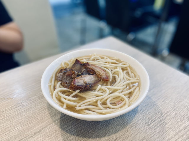 香港離島道地美食分享✨ 釗記冰室🍽️🥢
