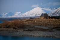 蒂卡波湖畔:好牧羊人教堂四季風光之旅