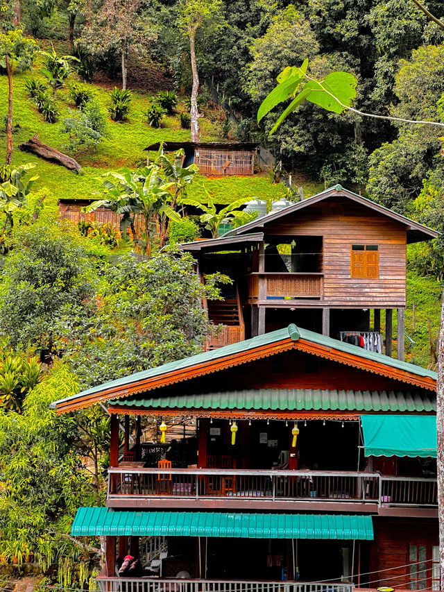 The best time to visit Mae Kampong Village is during the cool and dry seaso The best time to visit Mae Kampong Village is during the cool and dry seaso